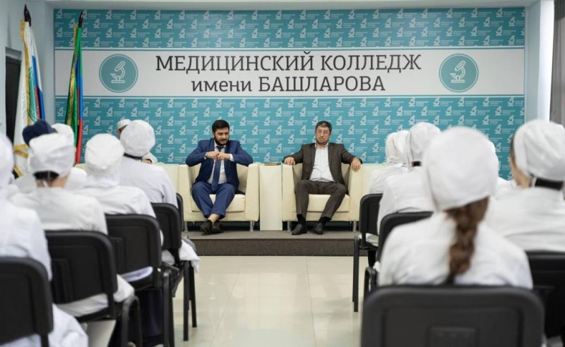 В Медицинском колледже им. Башларова состоялся круглый стол