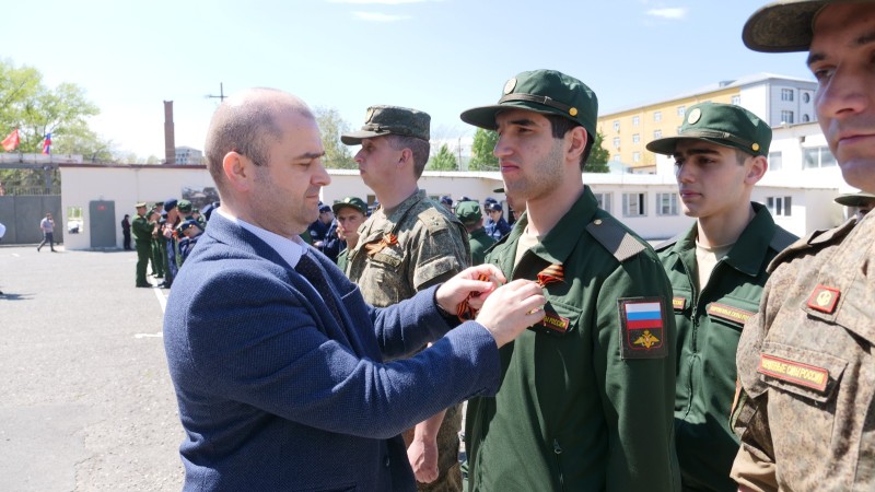В республиканском сборном пункте прошла всероссийская акция «Георгиевская лента»