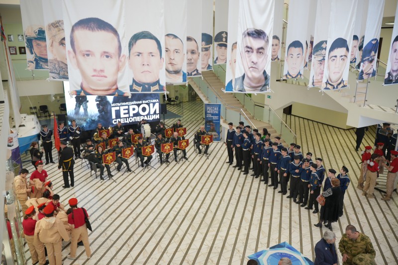 В Дагестане открыли мультимедийную выставку «Герои спецоперации»