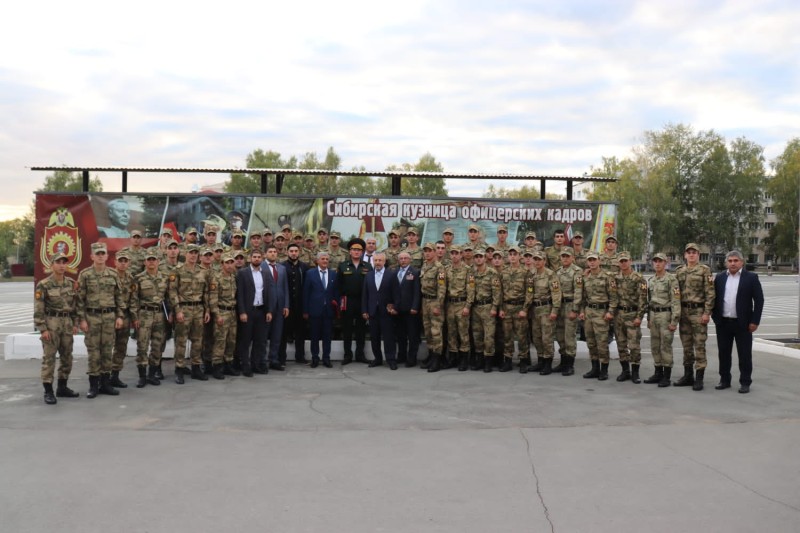 Гарун Давыдов принял участие во встрече со студентами Новосибирского военного института войск национальной гвардии Российской Федерации