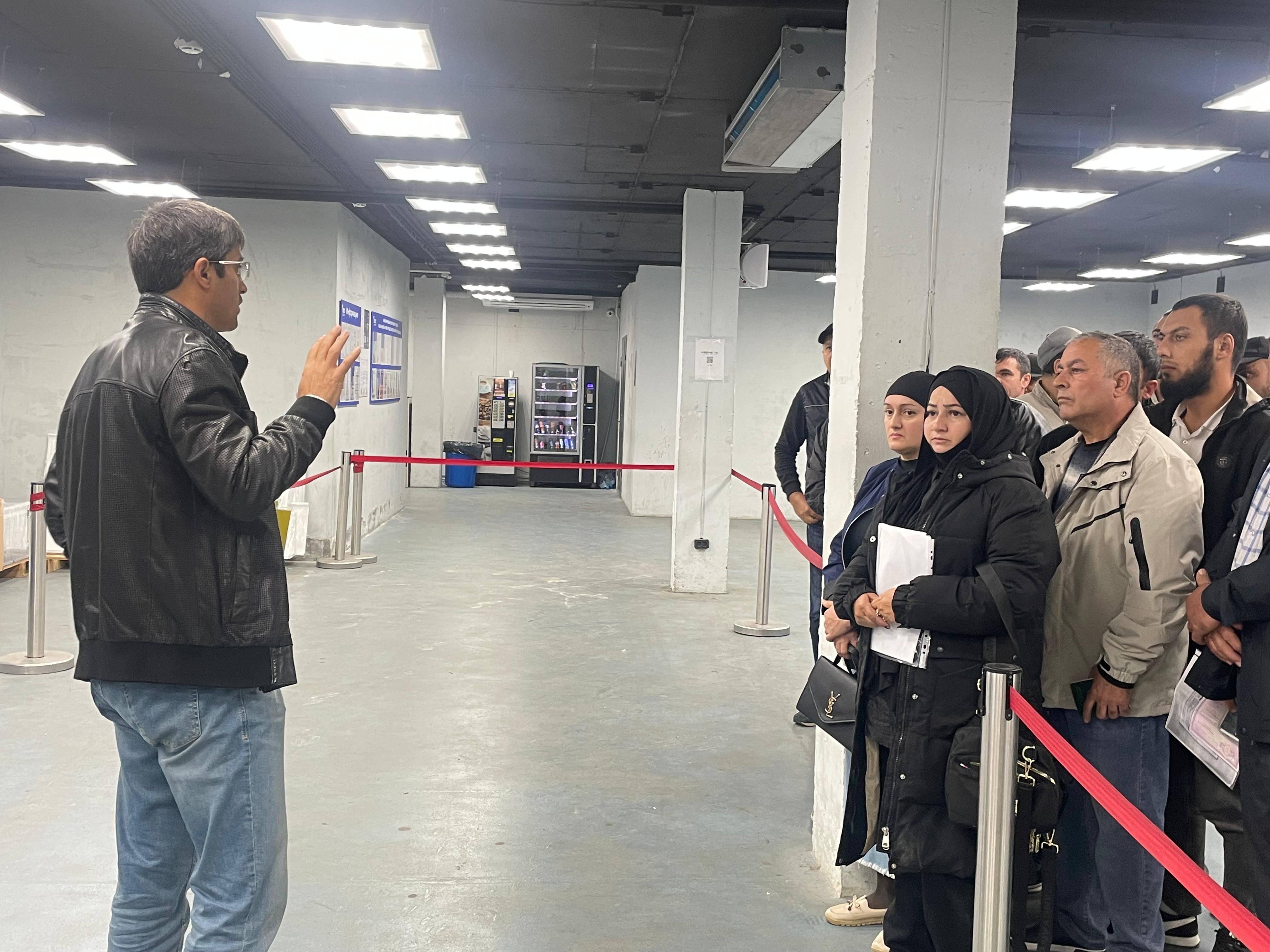 60 иностранным гражданам, работающим в Дагестане, объяснили правила пребывания на территории России