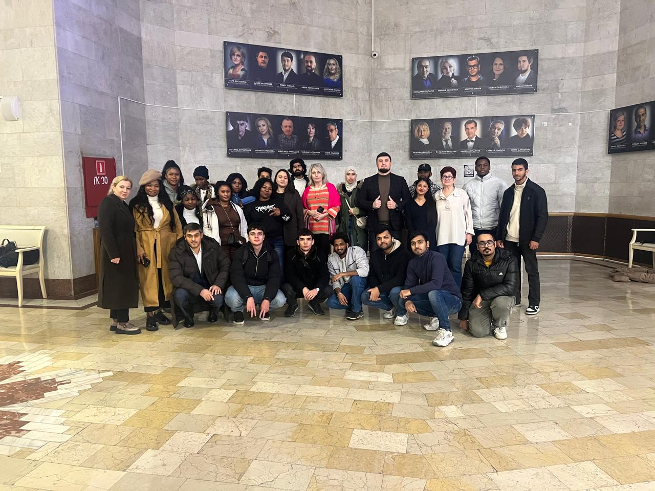 Знакомство с театральным наследием Дагестана. Иностранные студенты посетили Музей истории театров республики в Махачкале