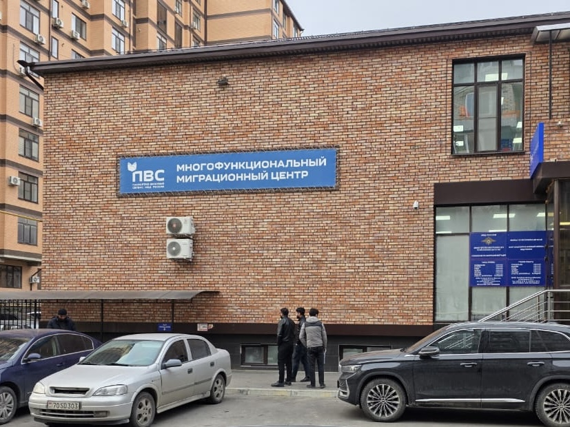 70 иностранным гражданам, работающим в Дагестане, объяснили правила пребывания на территории России