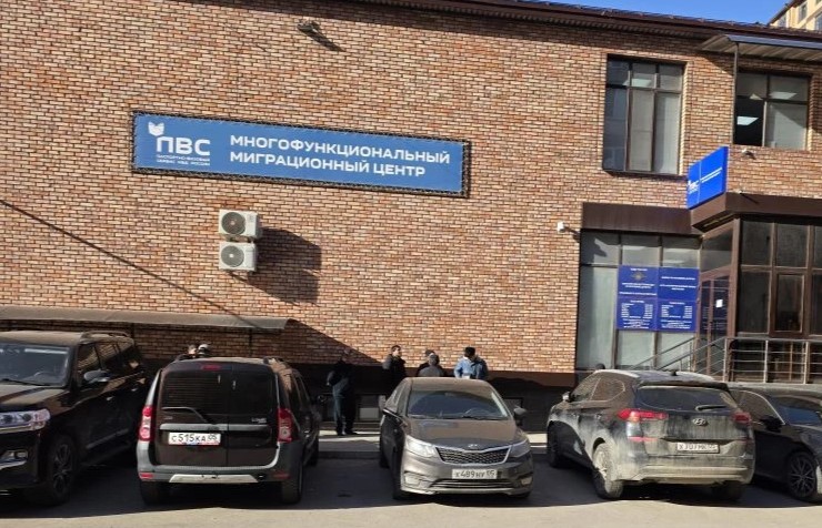 Правила, права и обязанности. В Махачкале прошла встреча с трудовыми мигрантами