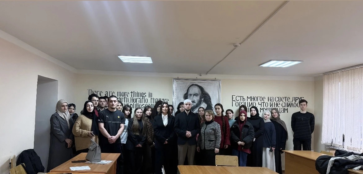 Как противостоять экстремизму? Беседу со студентами ДГПУ провели сотрудники Миннаца Дагестана