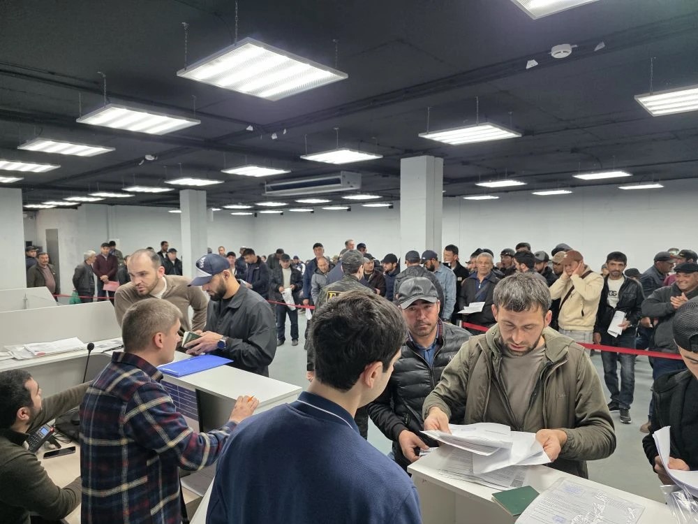 В Махачкале более 500 трудовых мигрантов узнали о правилах пребывания на территории России