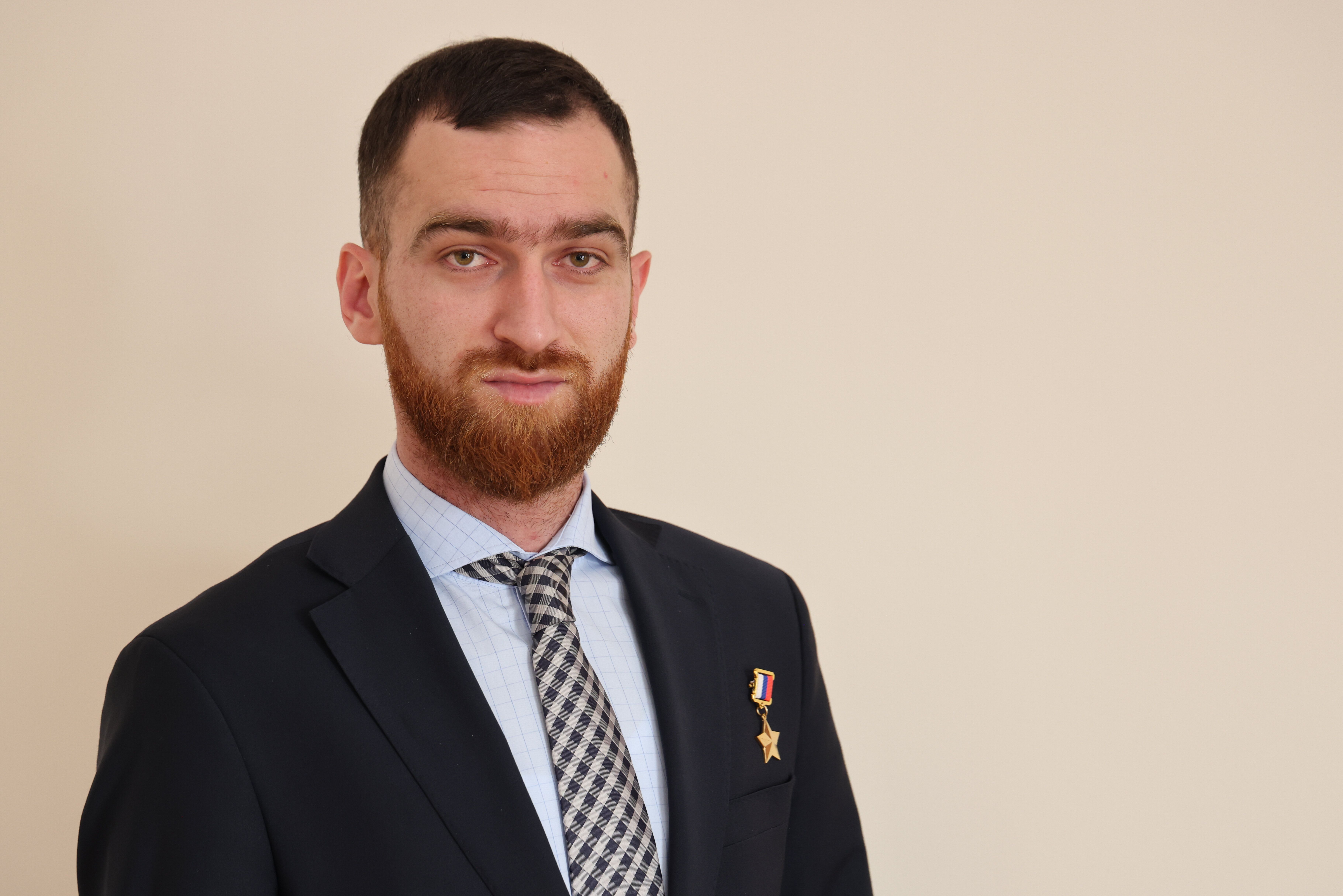 Темирлан Абуталимов поздравил дагестанцев с Праздником весны и труда!