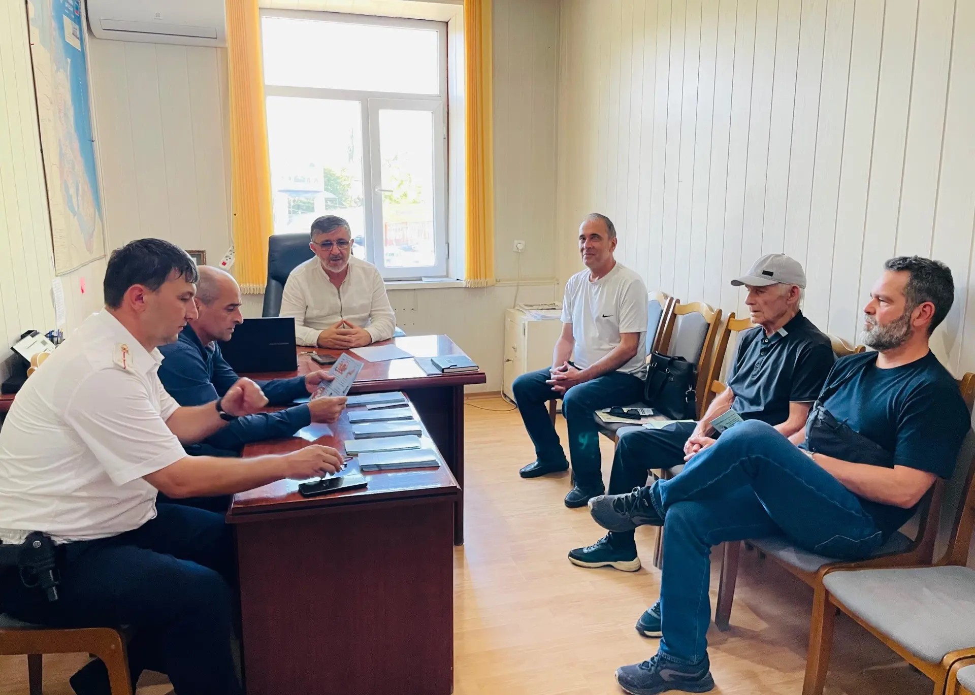 Иностранным гражданам в городах и районах Дагестана разъяснили правила нахождения в стране