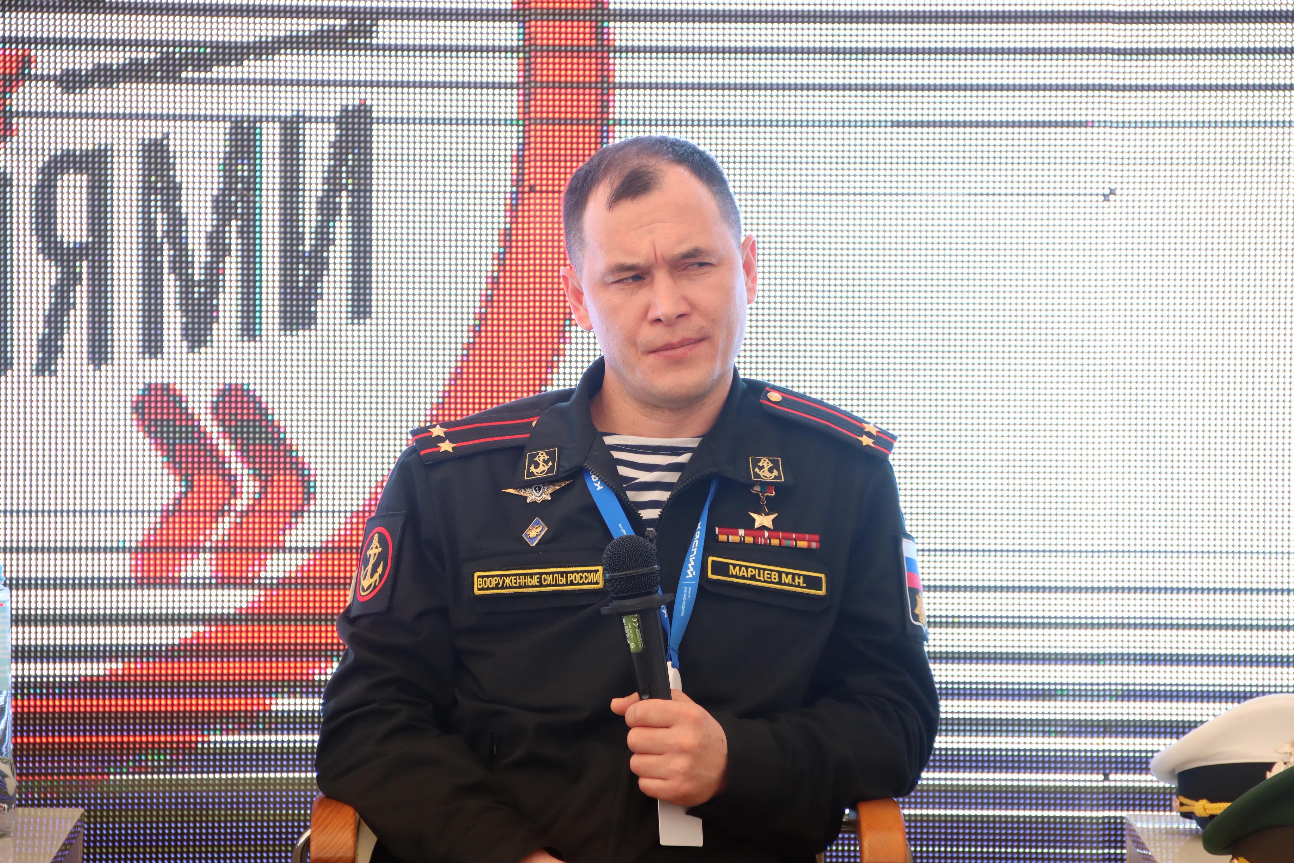 Герои России встретились с дагестанской молодежью на форуме «Каспий»