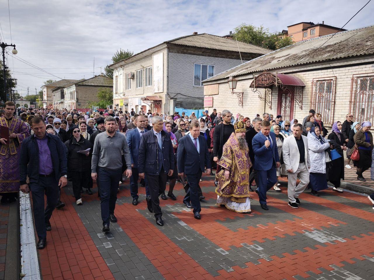 В Кизляре состоялся торжественный крестный ход в честь православного праздника