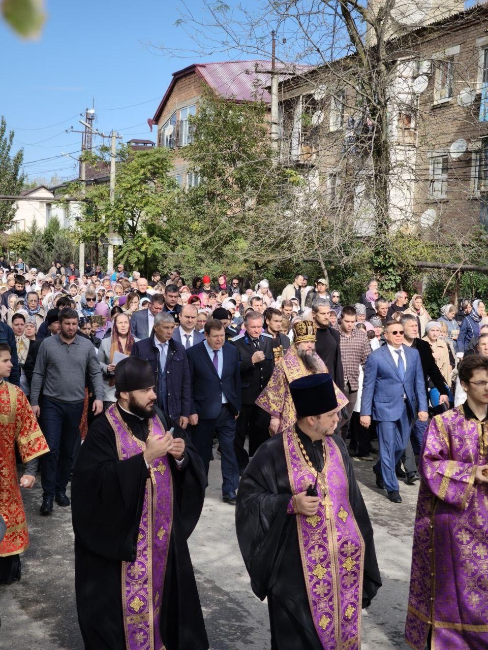В Кизляре состоялся торжественный крестный ход в честь православного праздника