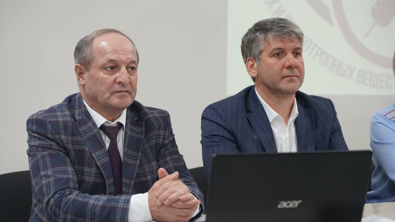 В Махачкале состоялась Республиканская конференция «Роль религии и религиозных организаций в противодействии употреблению наркотических и психотропных веществ»