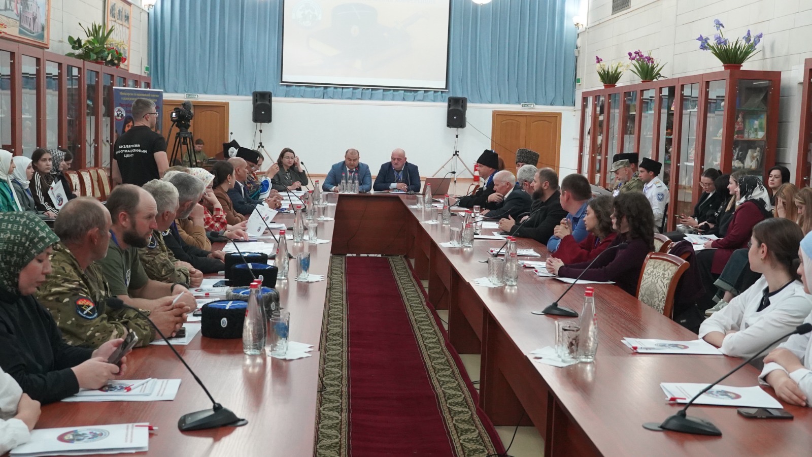 В Кизляре прошла научная конференция «Казачество в Великой Отечественной войне»