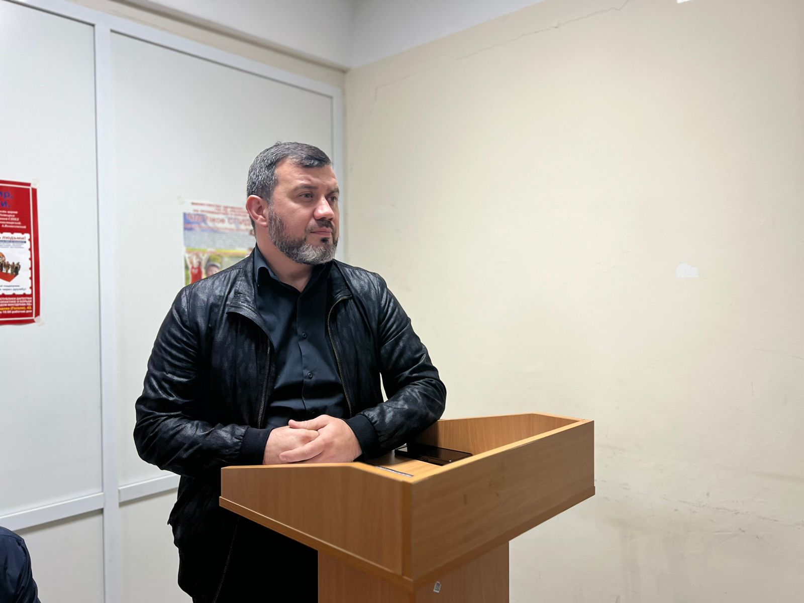 Сотрудники Миннаца Дагестана провели с иностранными студентами ДГМУ профилактическую беседу