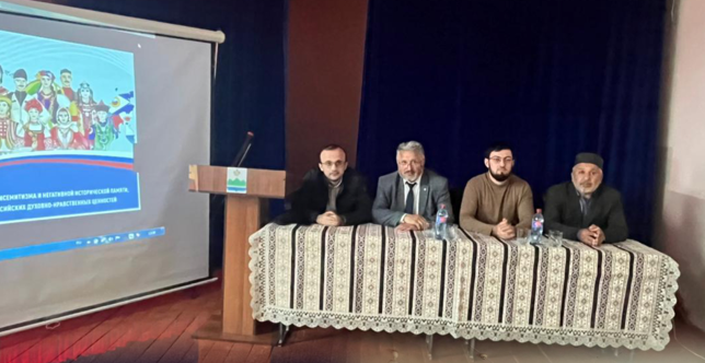 Миннац Дагестана: в 17 школах Дербентского района прошли образовательные встречи со школьниками