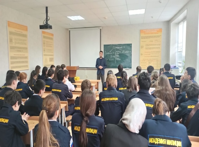 Миннац Дагестана: беседы со школьниками по профилактике религиозной нетерпимости и сохранению традиционных ценностей прошли сразу в нескольких городах и районах республики