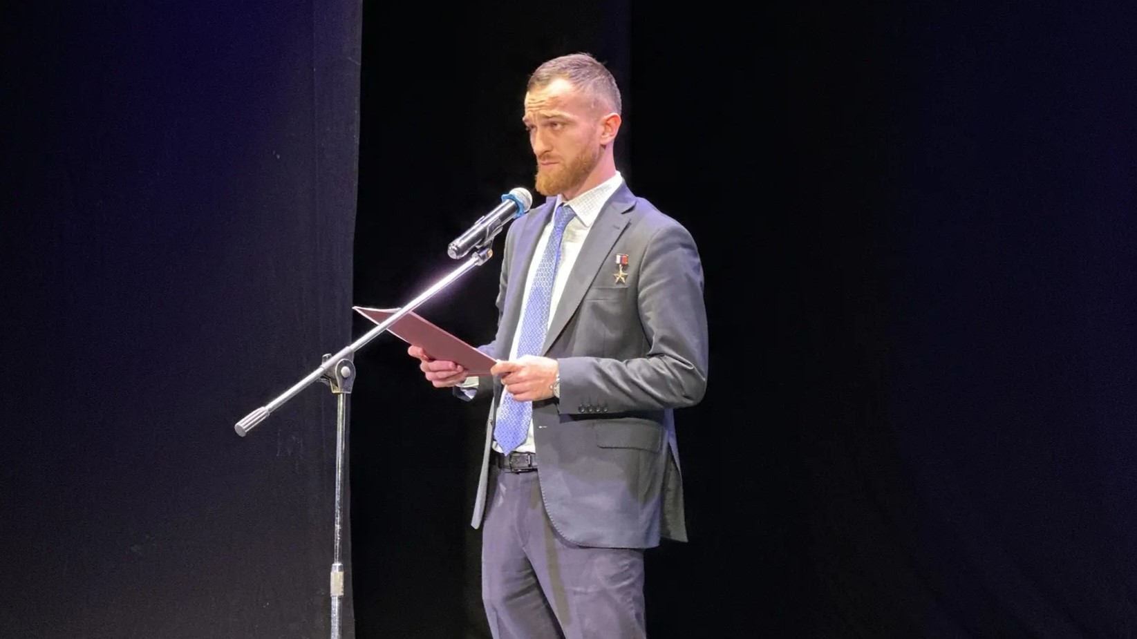 Темирлан Абуталимов поздравил сотрудников Республиканского центра русского языка и культуры с 10-летним юбилеем