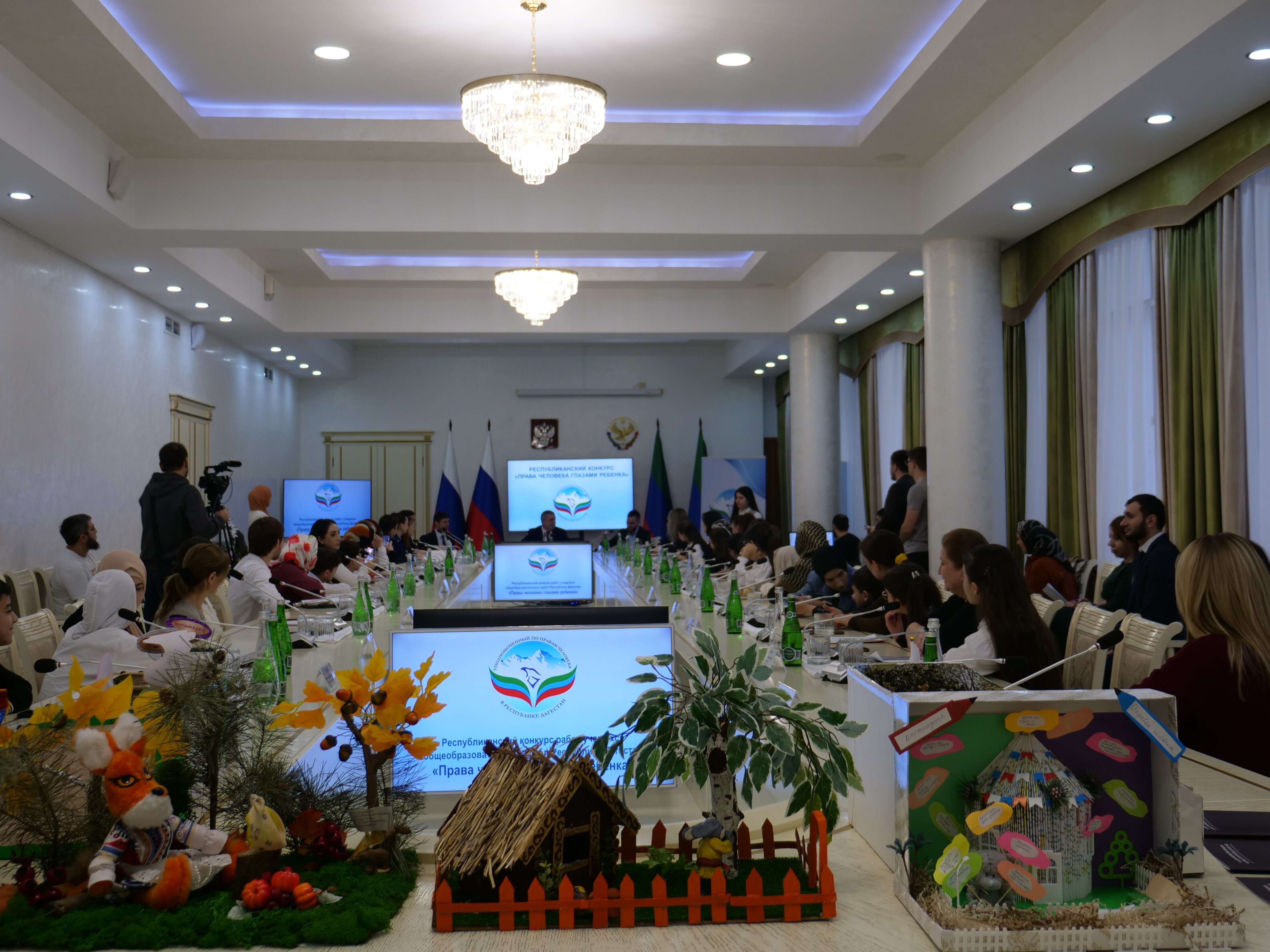 Темирлан Абуталимов посетил финал республиканского конкурса «Права человека глазами ребенка - 2025»