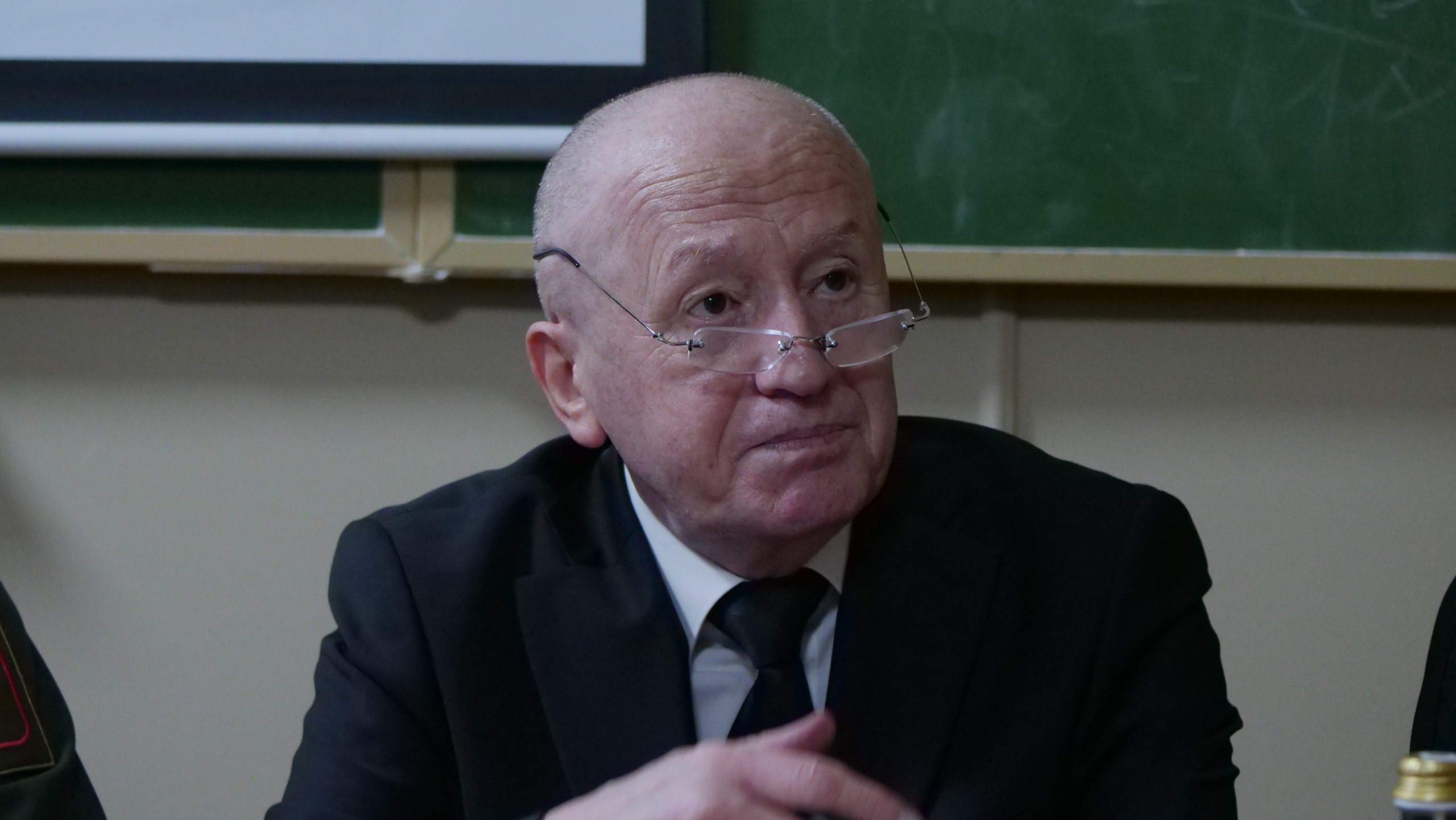 Темирлан Абуталимов принял участие в защите магистерских диссертаций в ДГУ