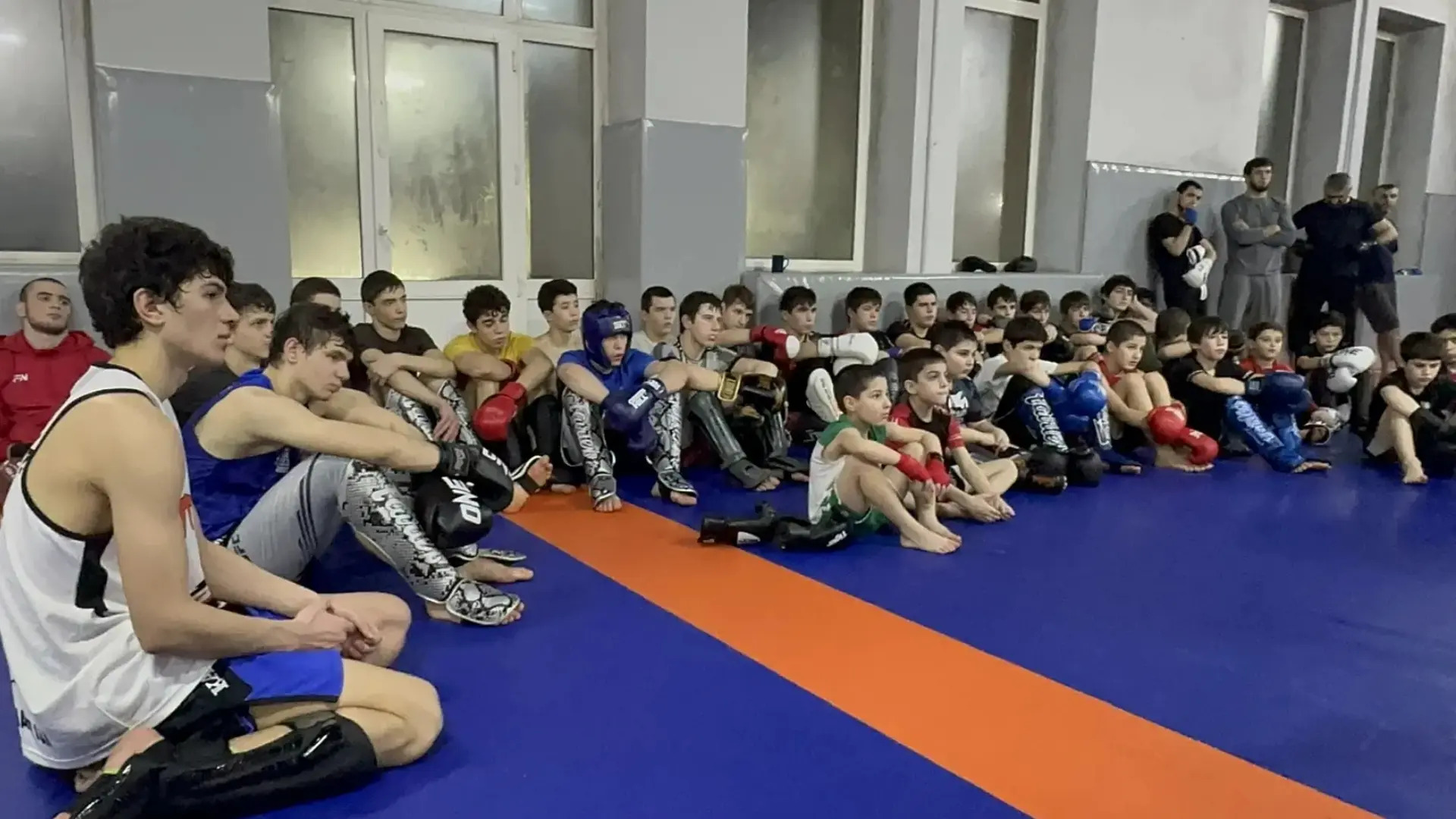 Встреча с Героями России. Темирлан Абуталимов и Магомед Баачилов посетили Школу единоборств в Махачкале