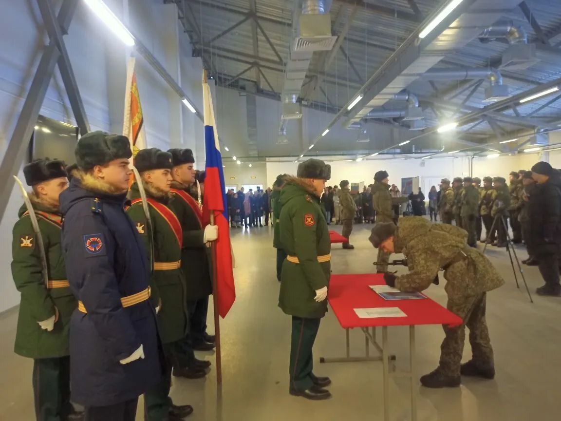 Делегация представительства Дагестана в Санкт-Петербурге посетила церемонию принятия военной присяги