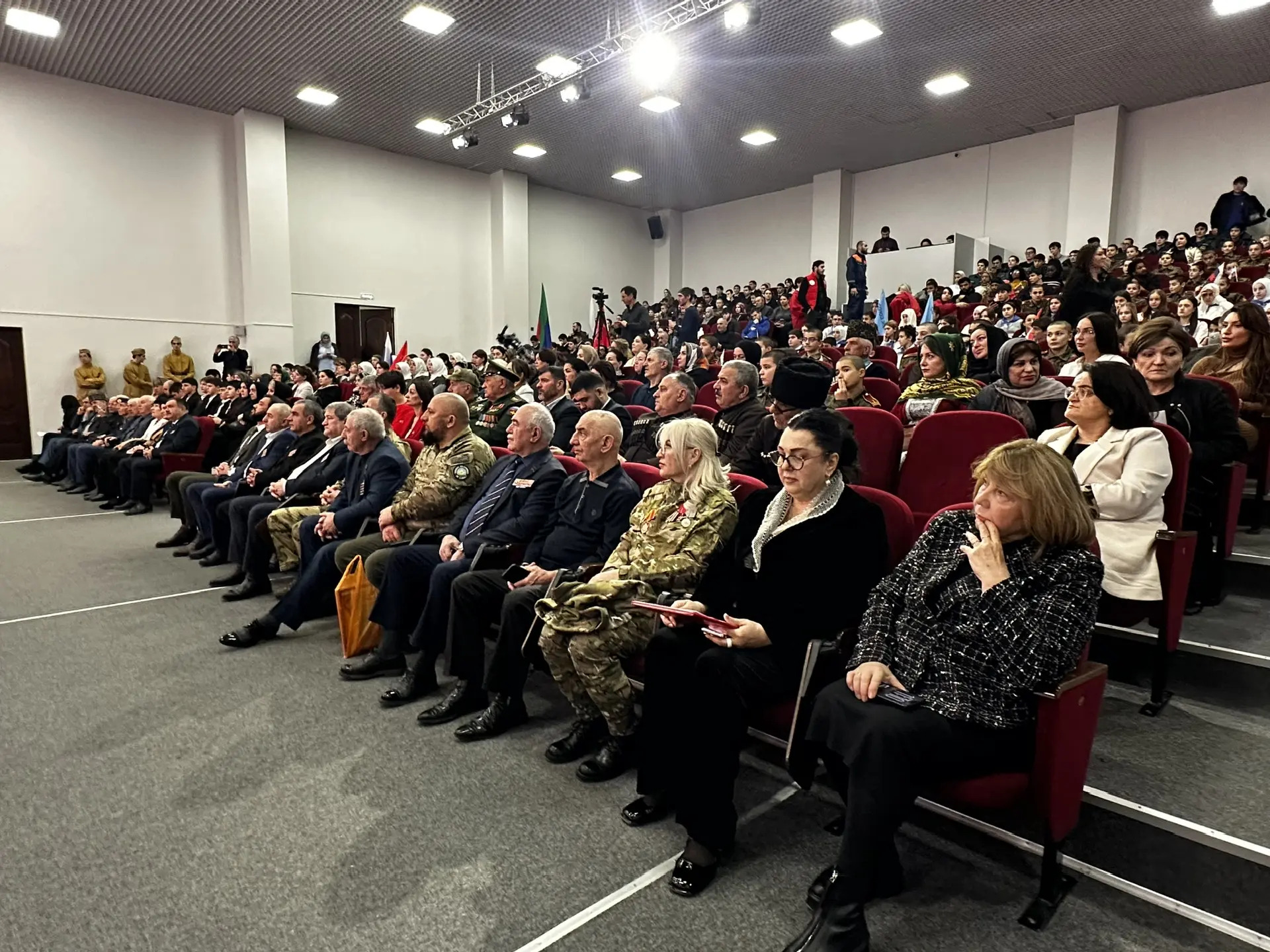 Защитникам Отечества посвящается... Масштабное патриотическое мероприятие прошло в Махачкале