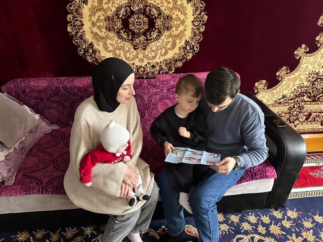 Новые правила и возможности: в Казбековском районе мигрантам разъяснили изменения в российском законодательстве