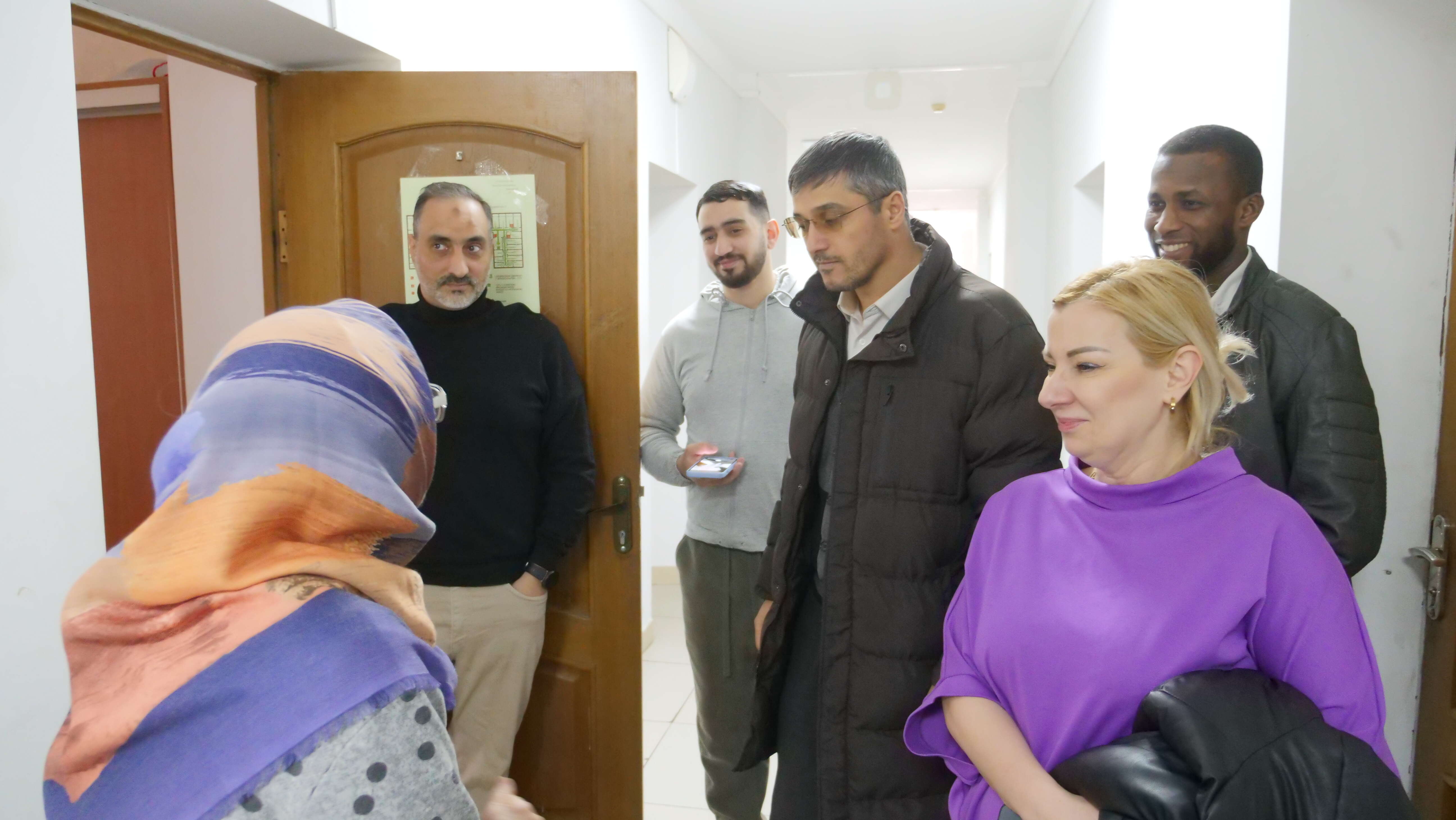 Условия проживания и беседа о главном. Сотрудники Миннаца Дагестана встретились с иностранными студентами ДГУ