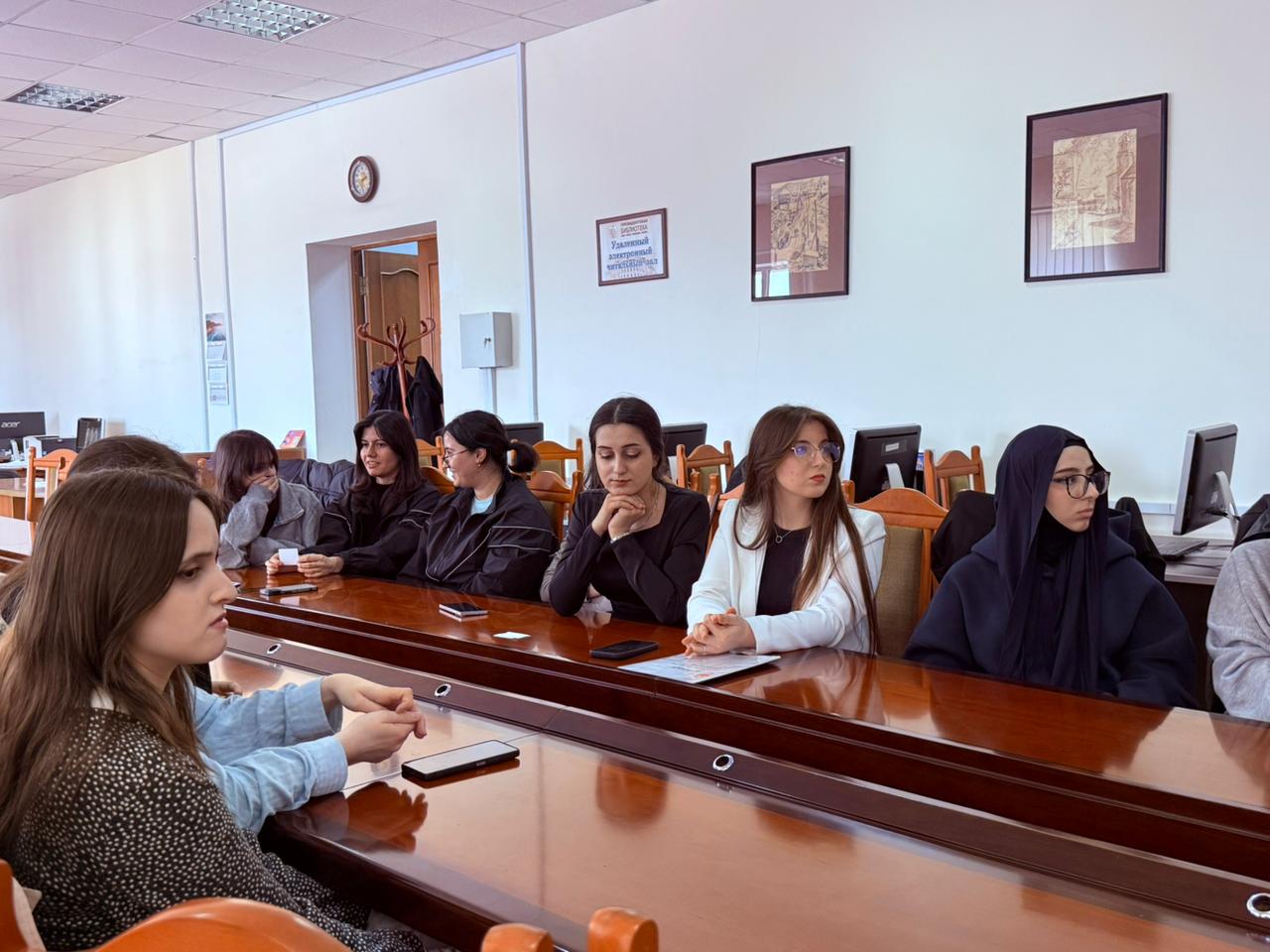 «Не молчи»: студенты ДГПУ в Махачкале обсудили проблему буллинга