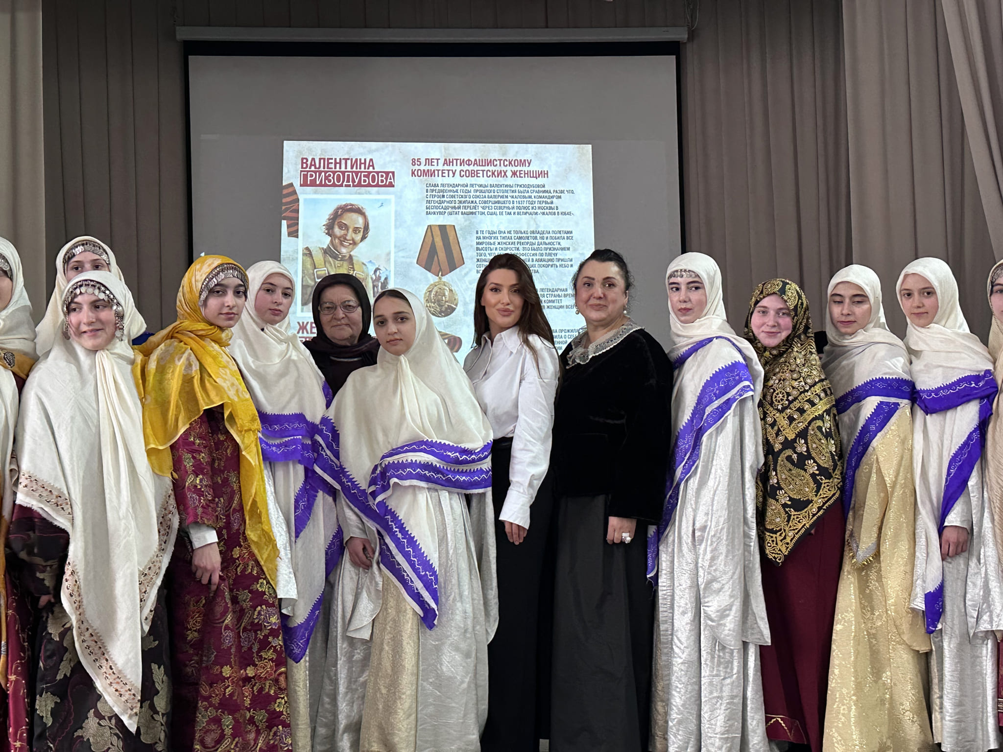 «Родник традиций»: слёт девушек в Гунибском районе