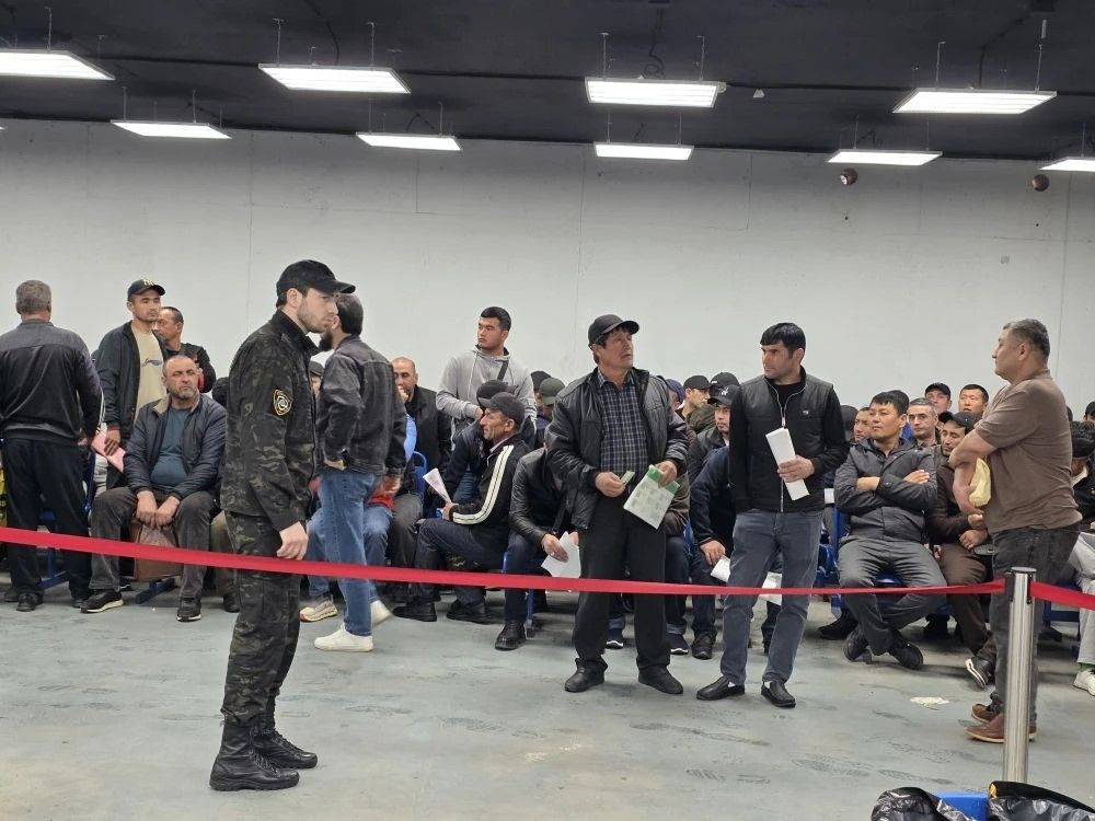 В Махачкале более 360 трудовым мигрантам объяснили правила пребывания в России