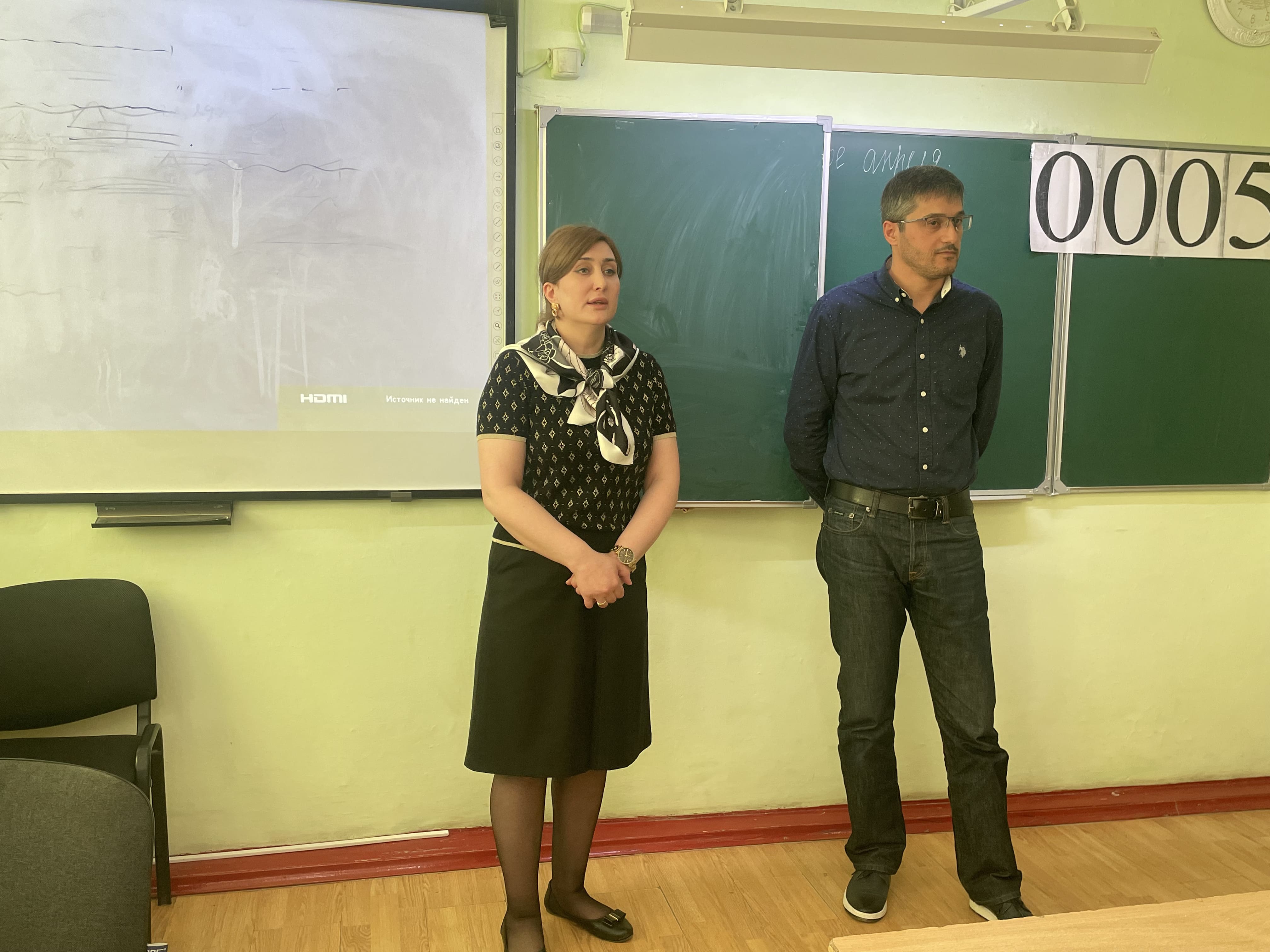 «Разговор о важном»: сотрудники Миннаца Дагестана обсудили со школьниками безопасность, уважение и ответственность