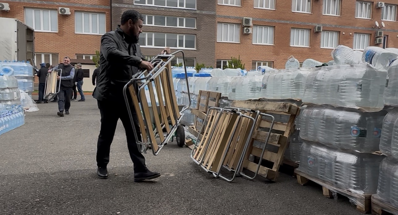 Вместе с Дагестаном. 12 тонн гуманитарной помощи направили жители Ханты-Мансийского автономного округа – Югры в республику