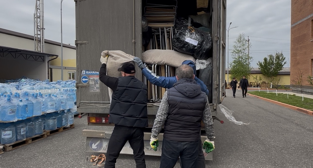 Вместе с Дагестаном. 12 тонн гуманитарной помощи направили жители Ханты-Мансийского автономного округа – Югры в республику