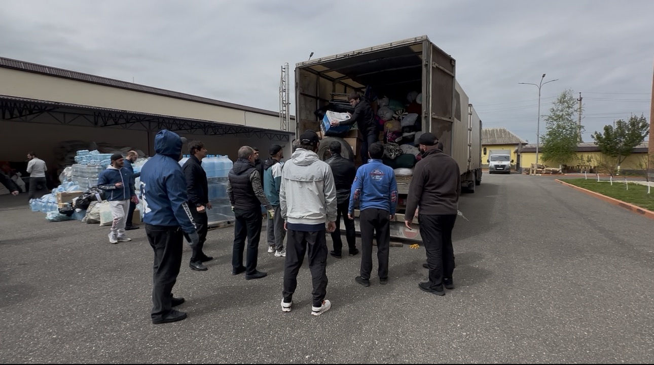 Вместе с Дагестаном. 12 тонн гуманитарной помощи направили жители Ханты-Мансийского автономного округа – Югры в республику