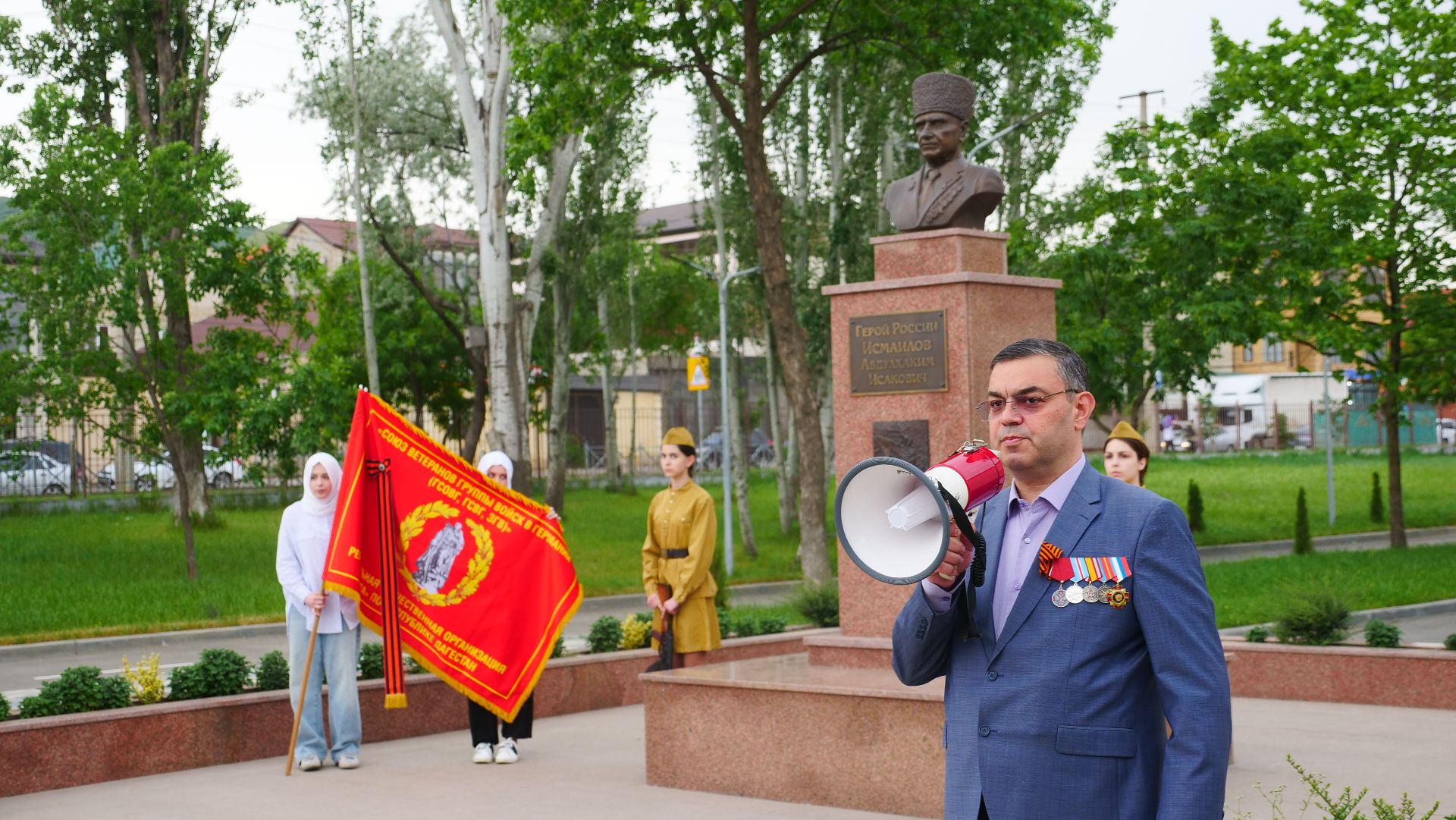 В Махачкале почтили память Героя России Абдулхакима Исмаилова
