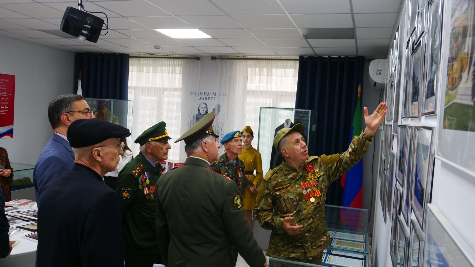 В Махачкале почтили память Героя России Абдулхакима Исмаилова