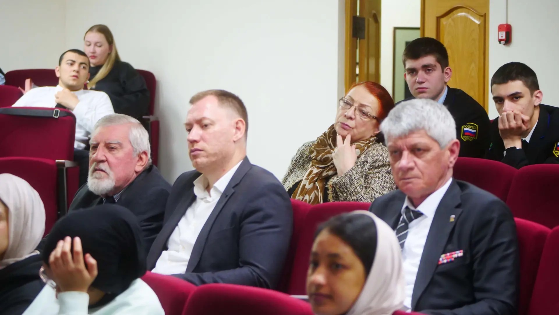 Русский язык как основа единства: в Махачкале обсудили роль русской интеллигенции в развитии Дагестана