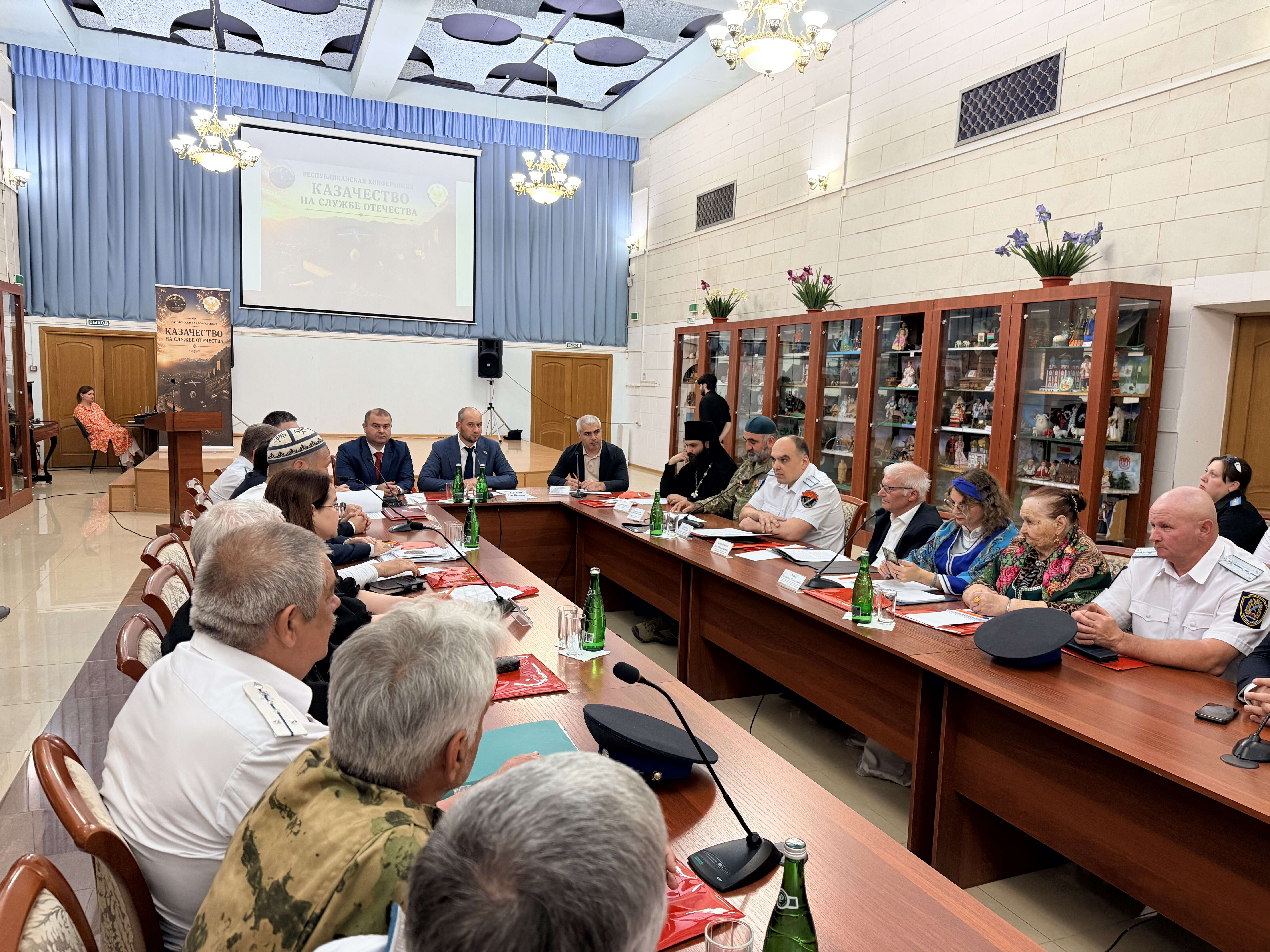 В Кизляре прошла республиканская конференция «Казачество на службе Отечества»