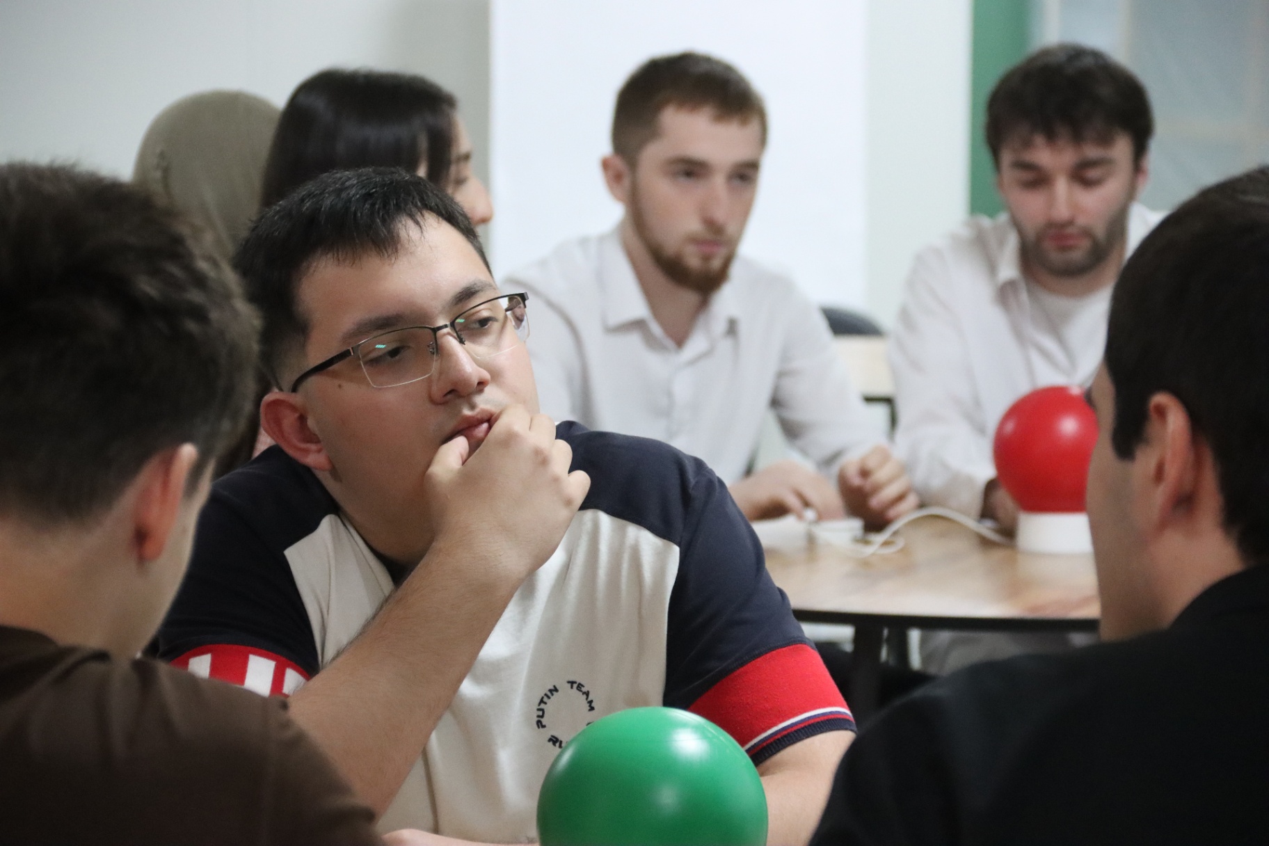 Знатоки истории России. Команда Гуманитарно-педагогического колледжа - победитель интеллектуальной игры ко Дню России
