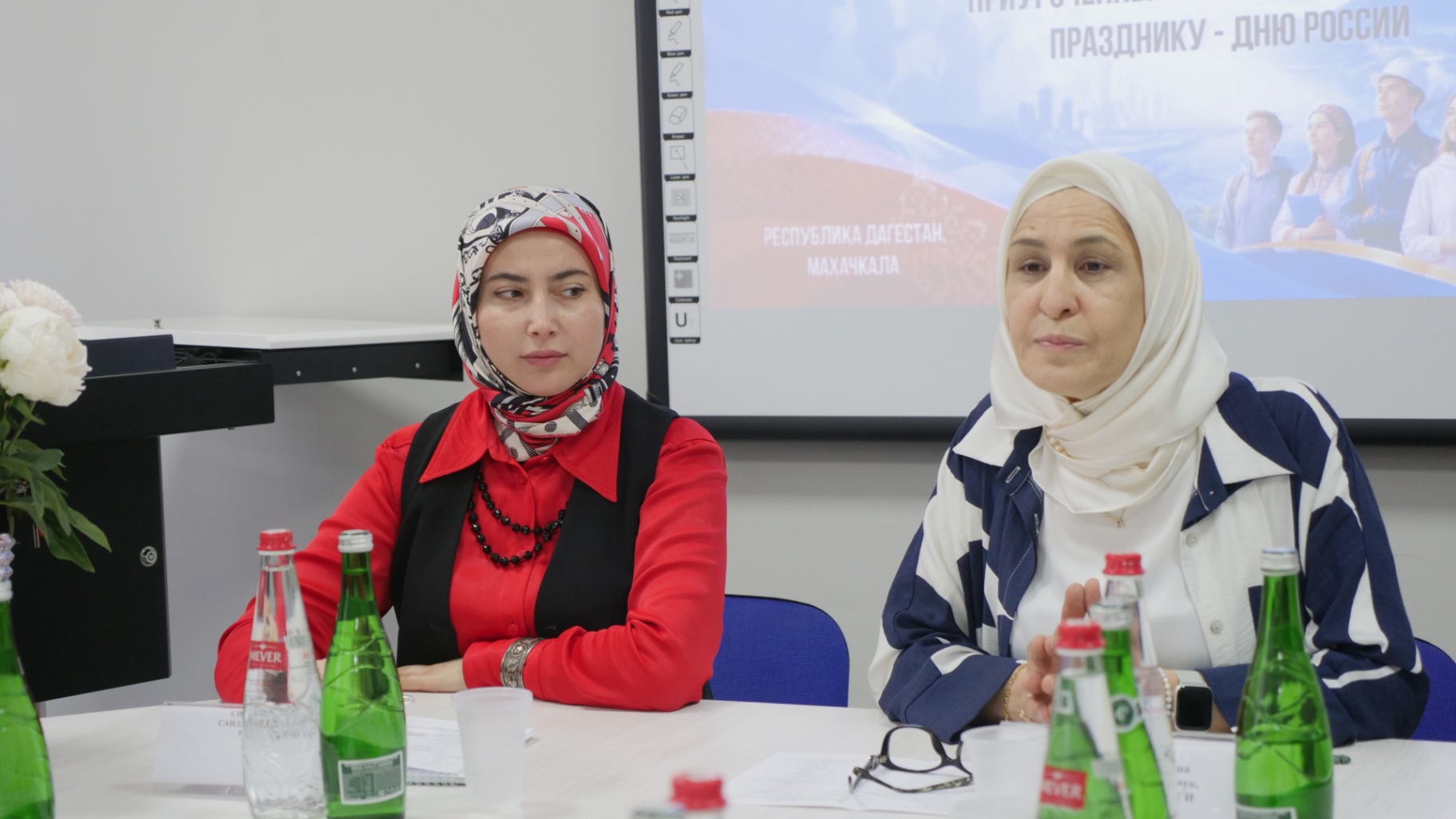 «Россия – Родина моя». В Махачкале проходит молодежный образовательный форум