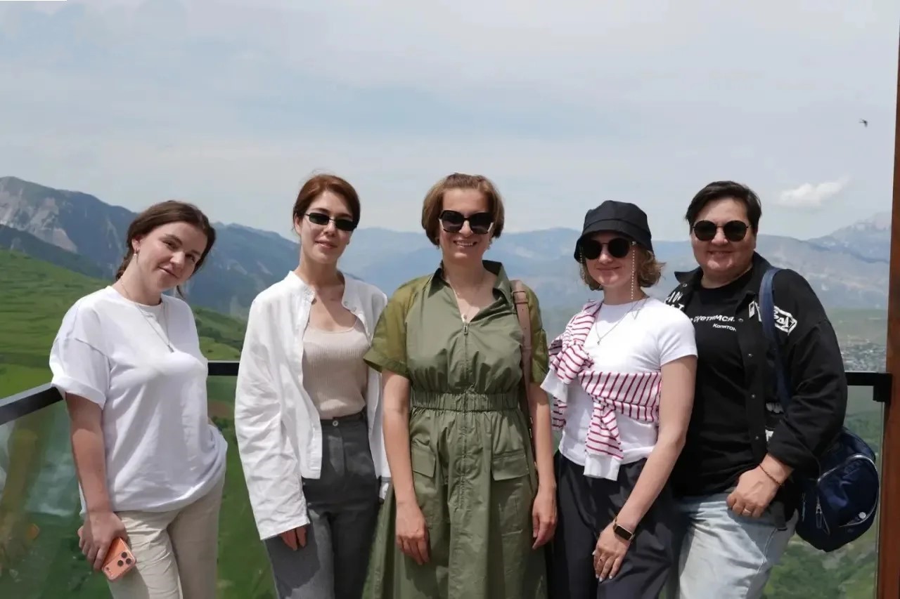 «Территория партнерства: Диалог на равных». В Миннаце Дагестана прошла межрегиональная конференция с участием делегации из Ленинградской области