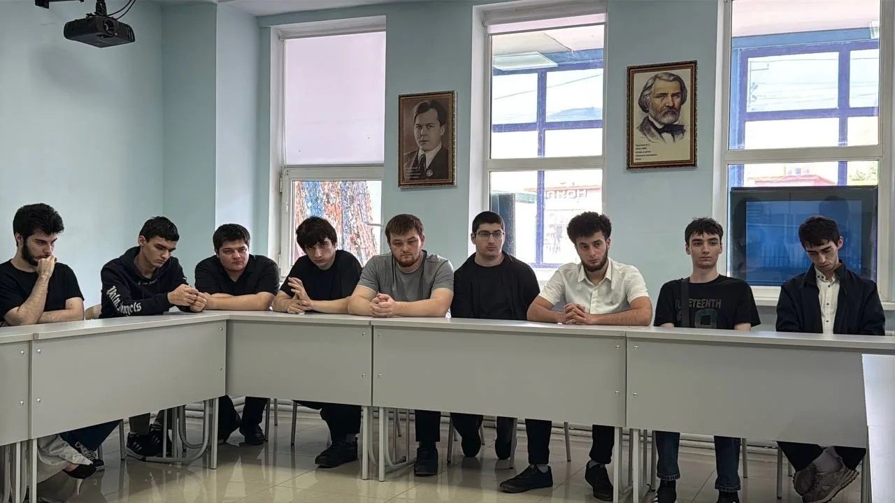 «Я люблю Россию: Россия - это мы!». В Дагестане завершился большой патриотический форум