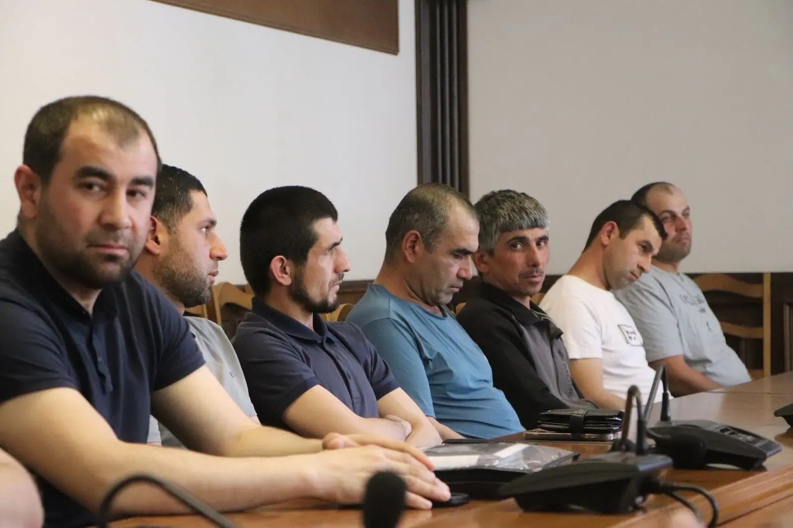 Сотрудники Миннаца Дагестана рассказали порядка 150 трудовым мигрантам правила пребывания в России