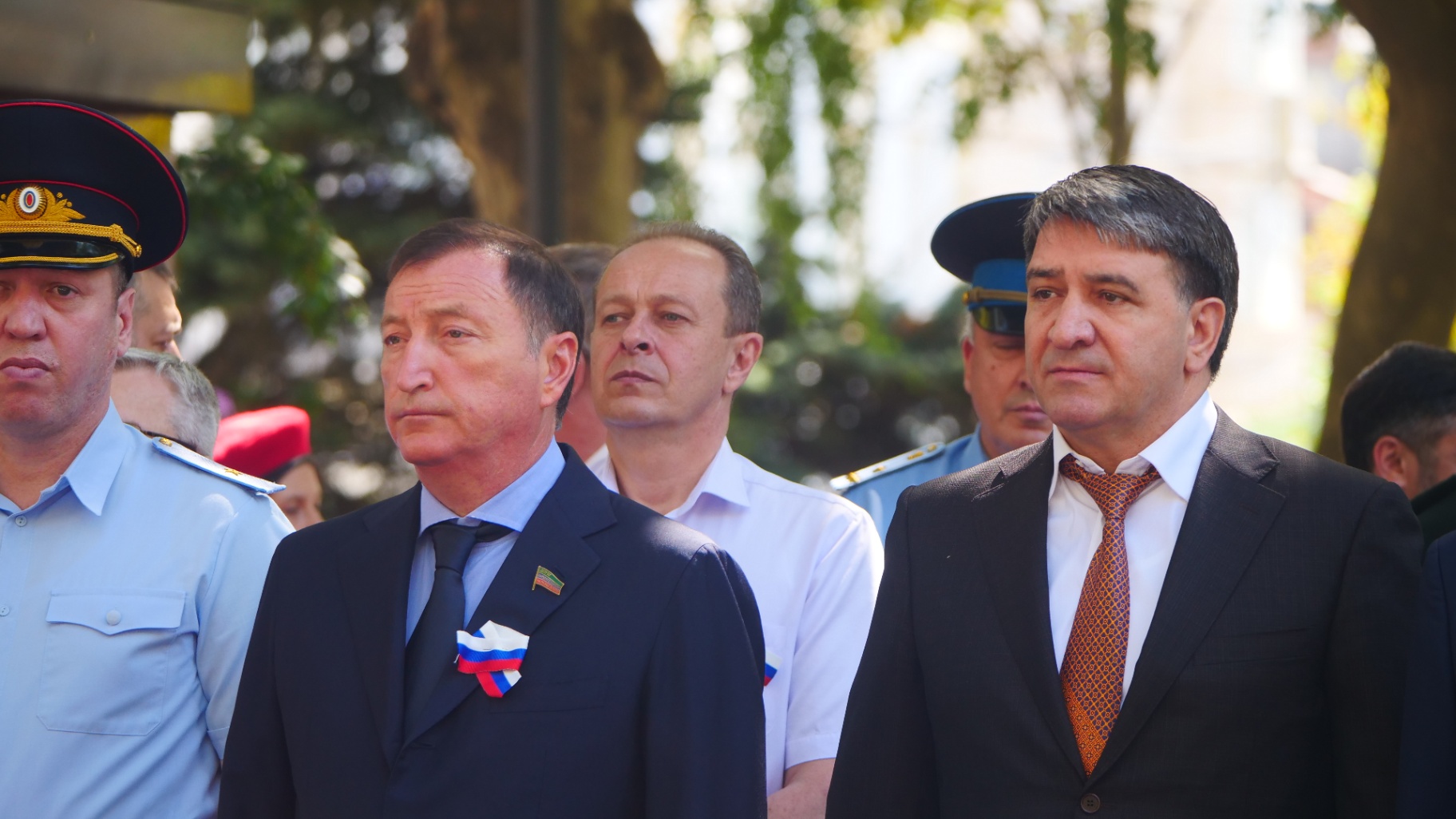 Темирлан Абуталимов возложил цветы к Мемориалу Славы в Махачкале