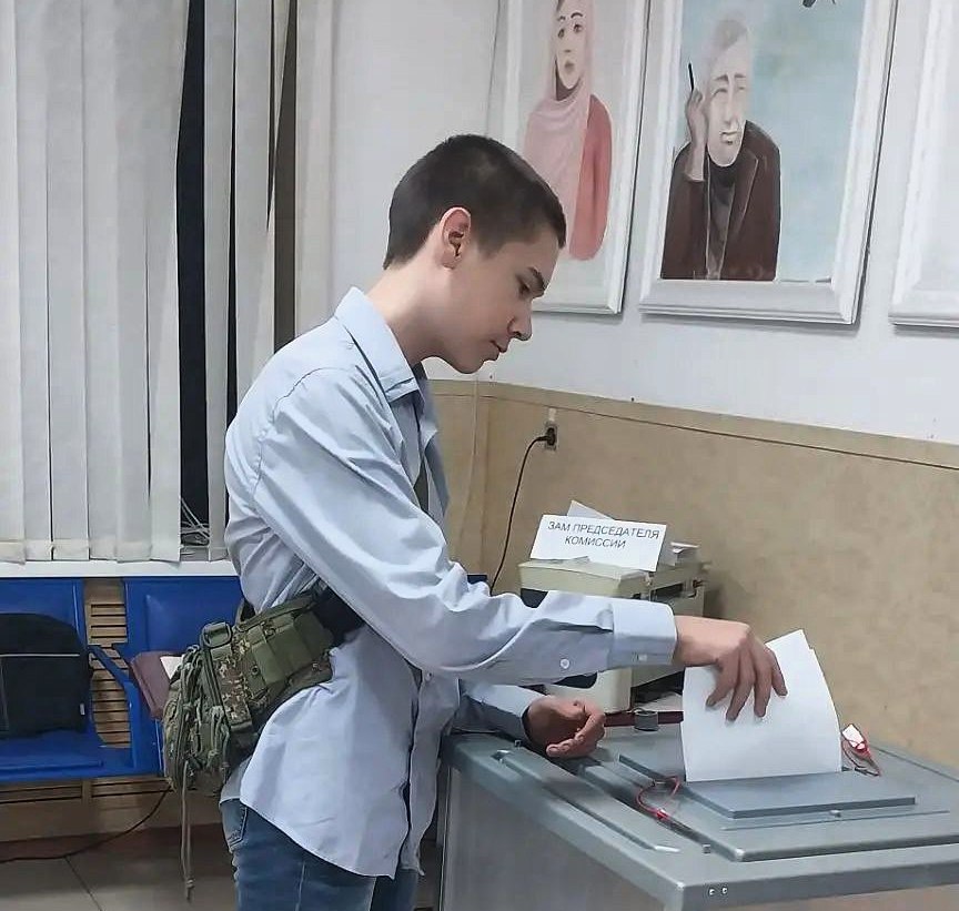 Сотрудники Республиканского казачьего центра в Кизляре, а также казаки города, Кизлярского и Тарумовского районов исполнили свой гражданский долг